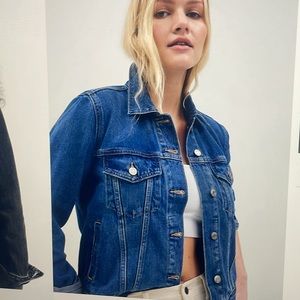 ~Gap Women's Denim Jacket Large